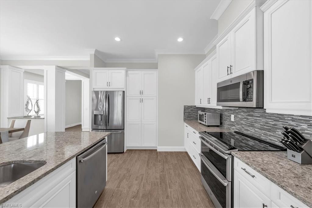 ISLES OF COLLIER PRESERVE - Residential