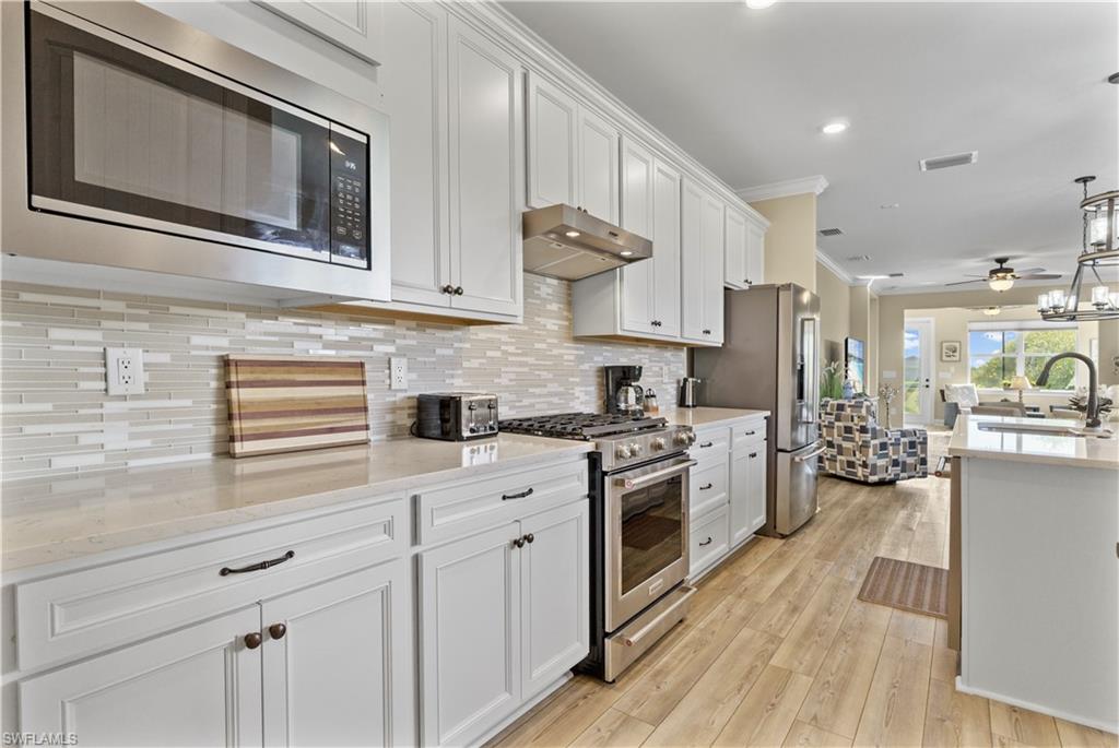 EDGEWATER - Residential