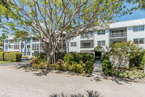 72 7TH ST S APT 203, NAPLES, FL 34102 - Image 8630f003694b0979db45efbc04e72cfa/1287558189