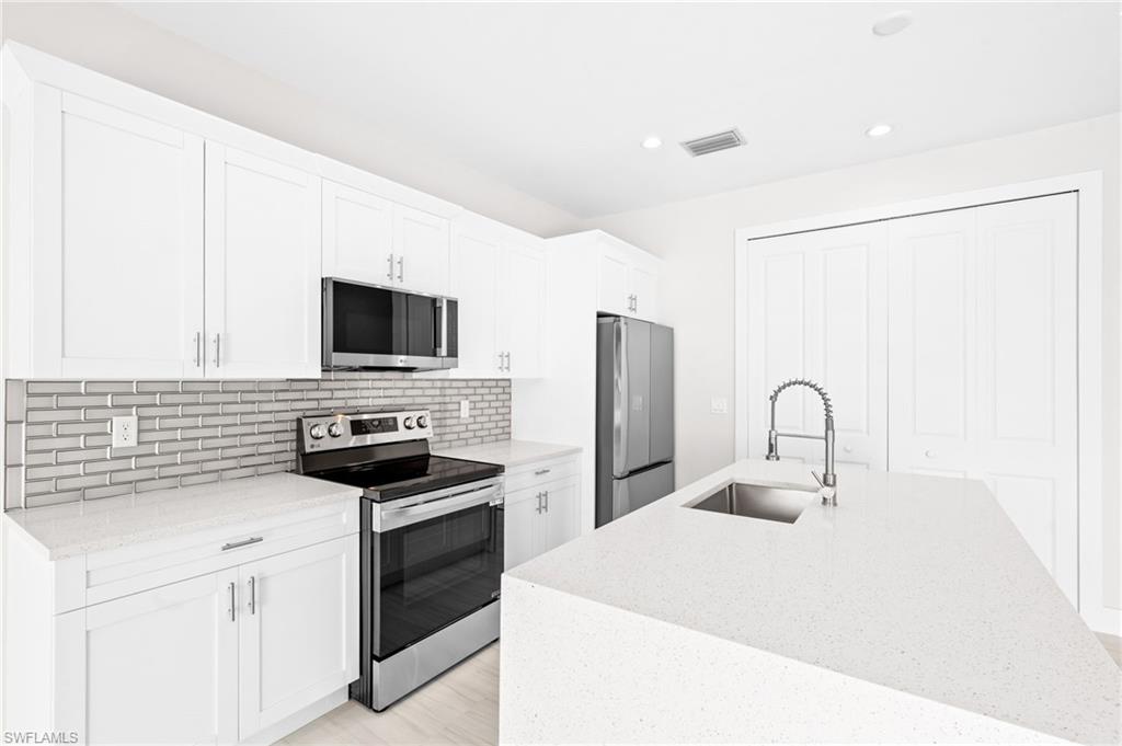 GOLDEN GATE CITY - Residential Lease