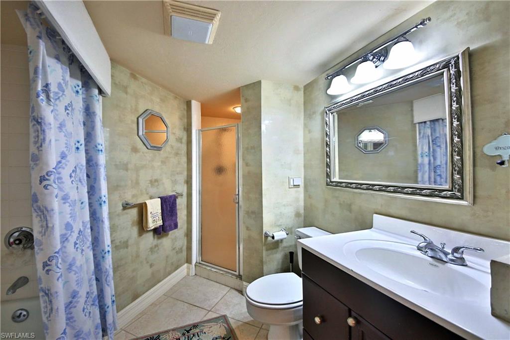 LONGBOAT VILLAGE - Residential