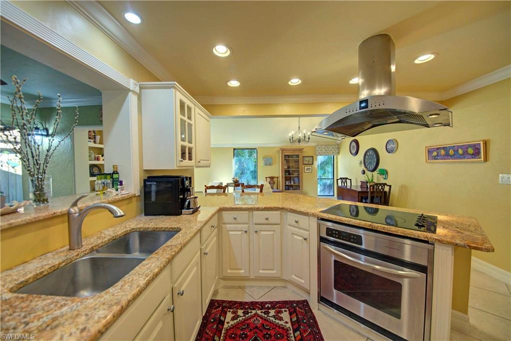 LONGBOAT VILLAGE - Residential