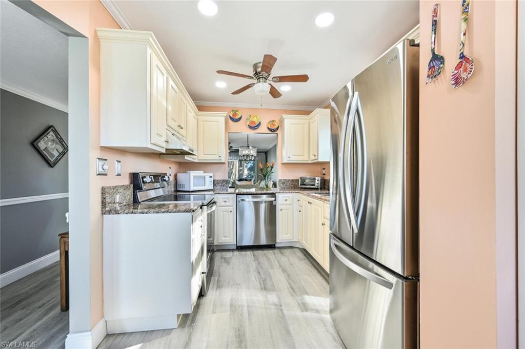 FOREST LAKES - Residential