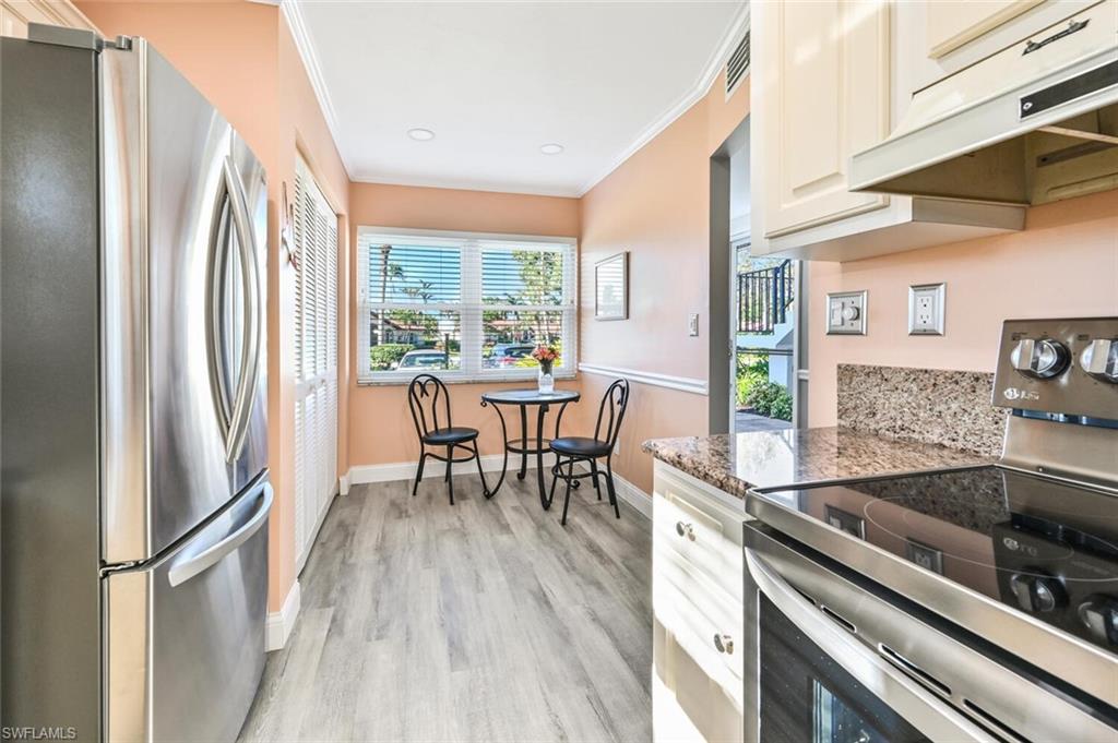 FOREST LAKES - Residential