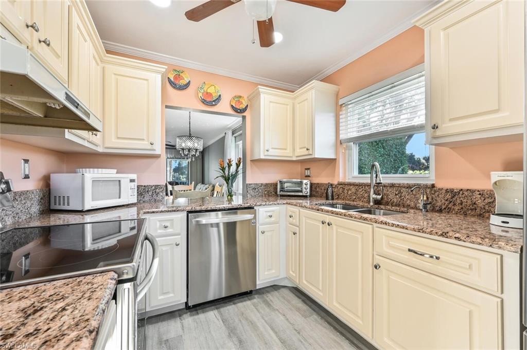 FOREST LAKES - Residential