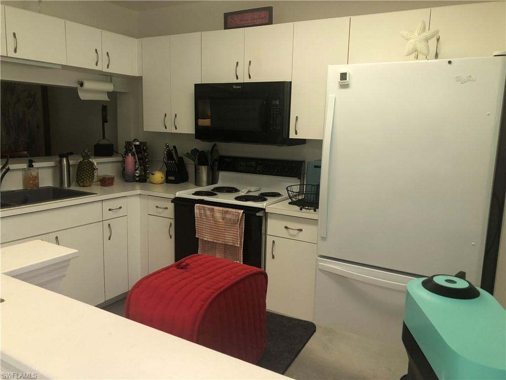 SUMMERLIN TRACE CONDO - Residential