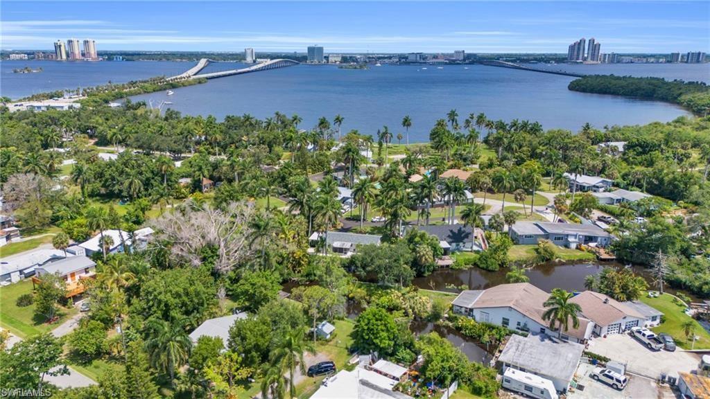 RIVERS EDGE - Residential