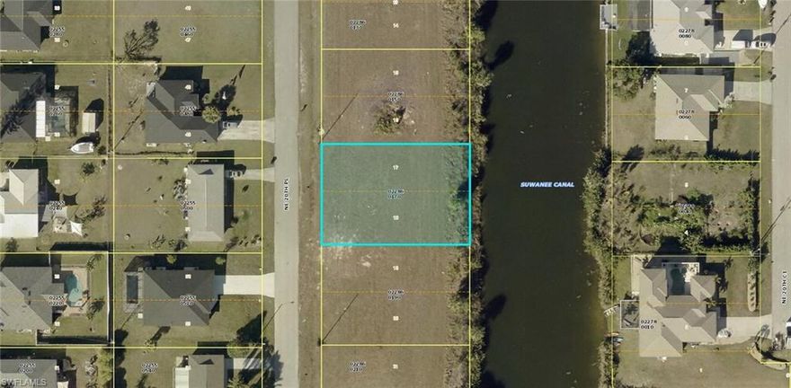 Build your dream home here! Oversized lot, backs up to the Swuanee Canal. Easy access to schools, shopping, restaurants, churches and parks.