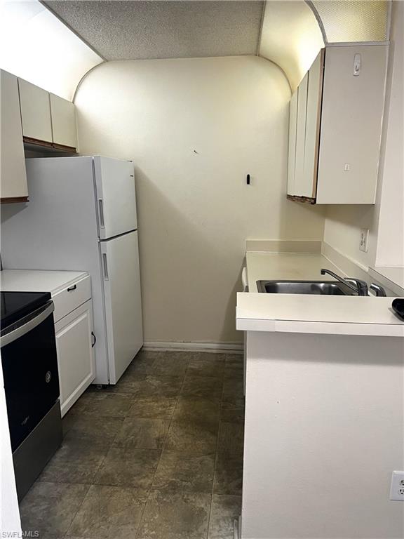 GRANADA LAKES - Residential Lease