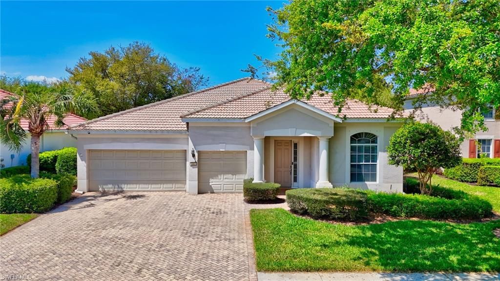 Photo of 2065 Mandarin LN, NAPLES, FL 34120 (MLS # 226013182)