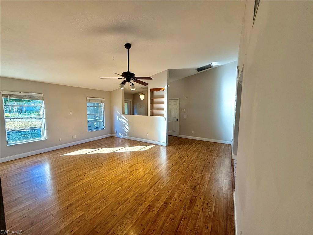 SANDY HOLLOW - Residential