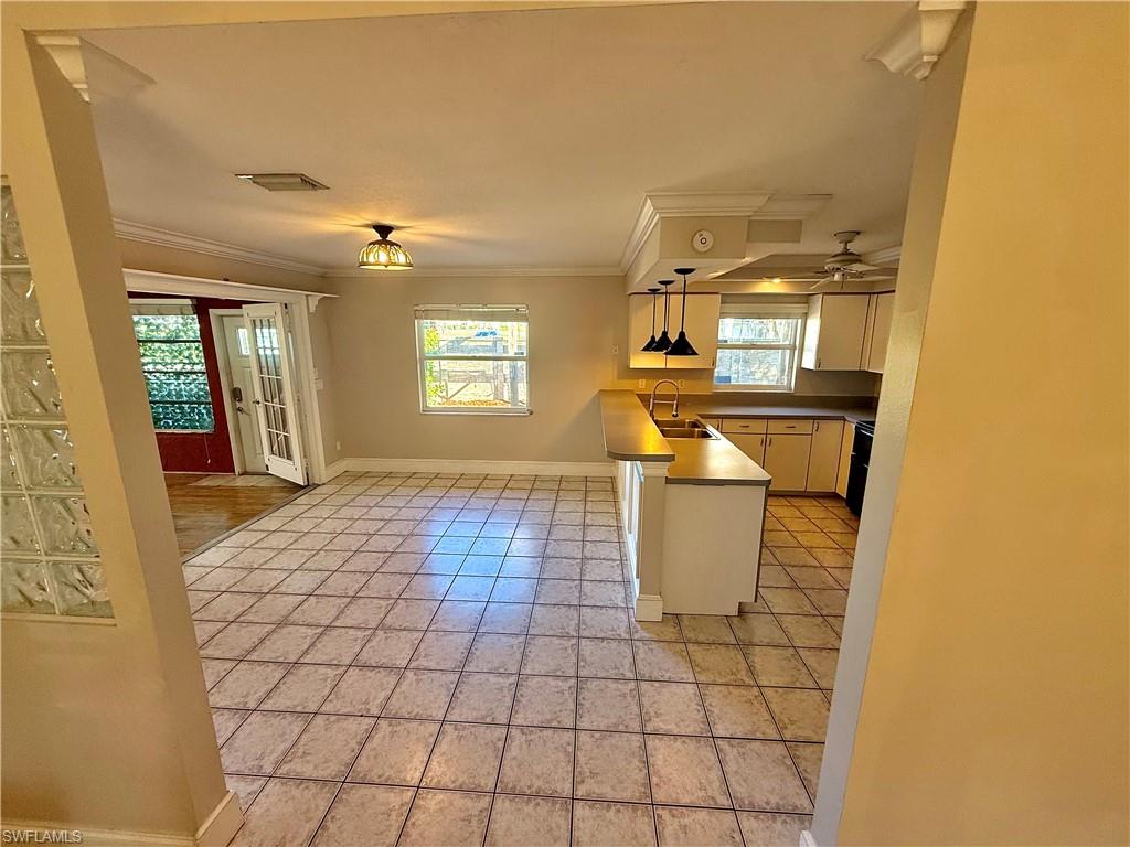 SANDY HOLLOW - Residential