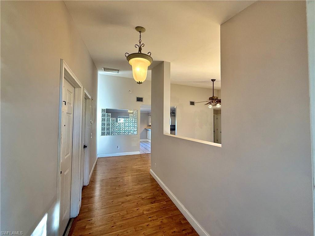 SANDY HOLLOW - Residential