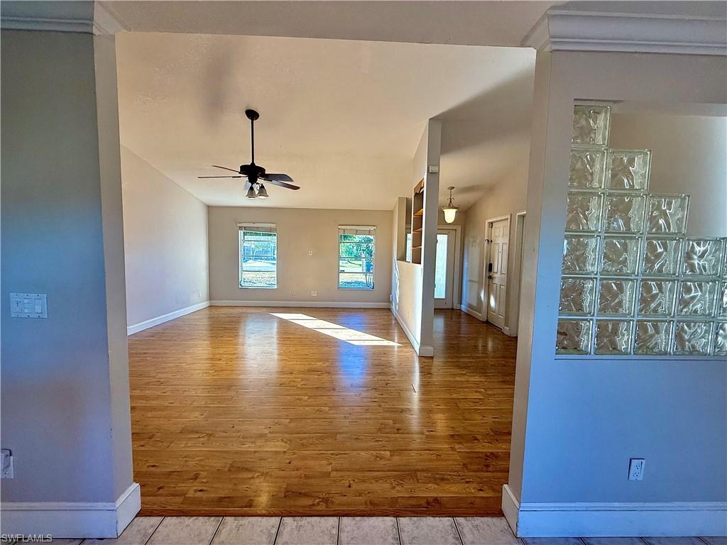 SANDY HOLLOW - Residential