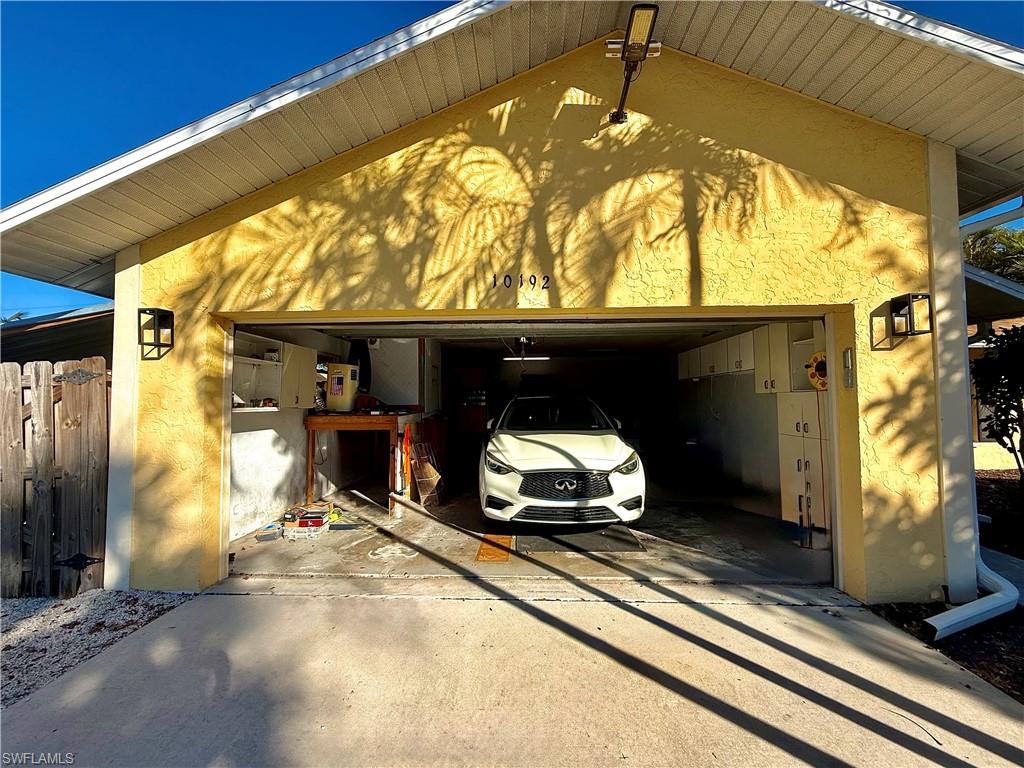 SANDY HOLLOW - Residential