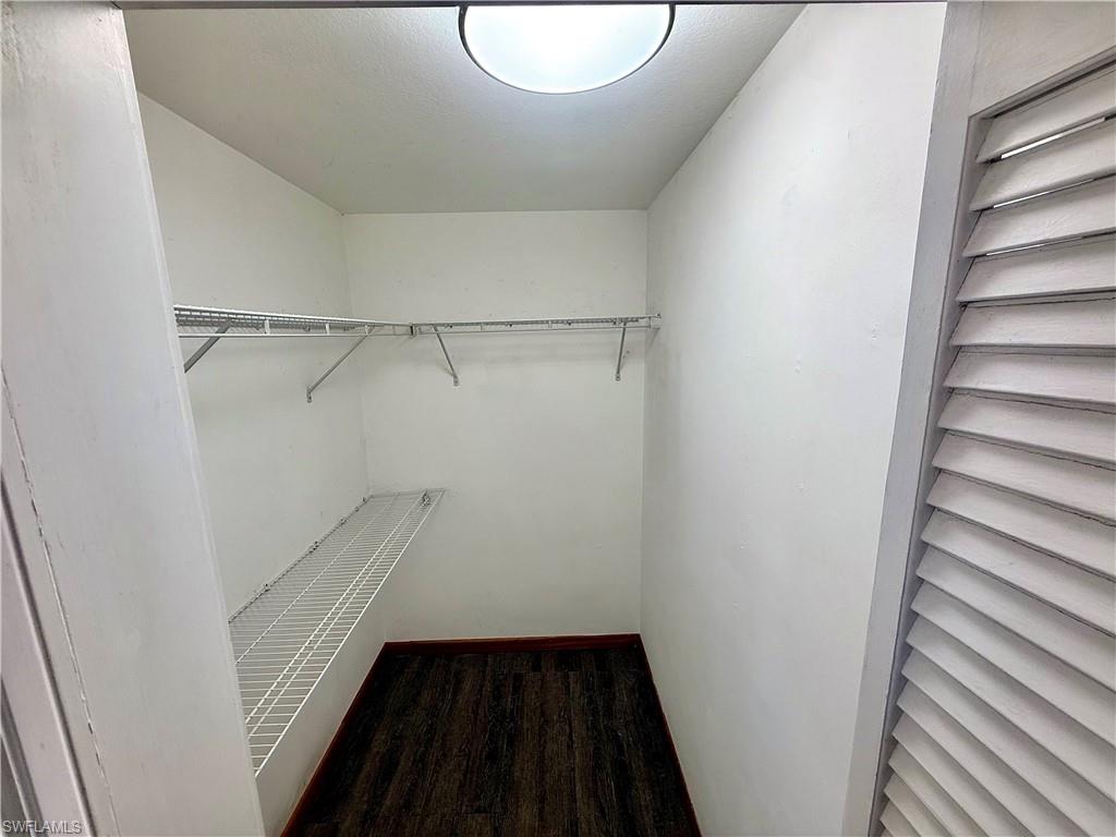 SANDY HOLLOW - Residential