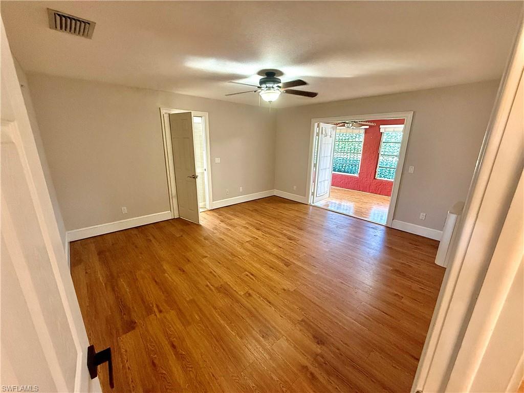 SANDY HOLLOW - Residential