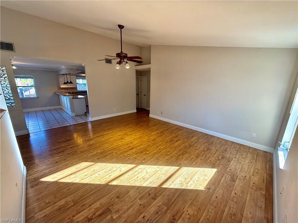 SANDY HOLLOW - Residential