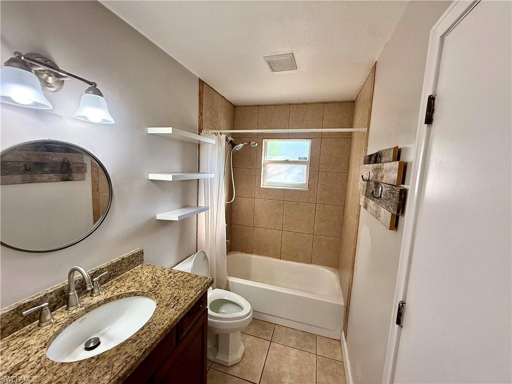 SANDY HOLLOW - Residential