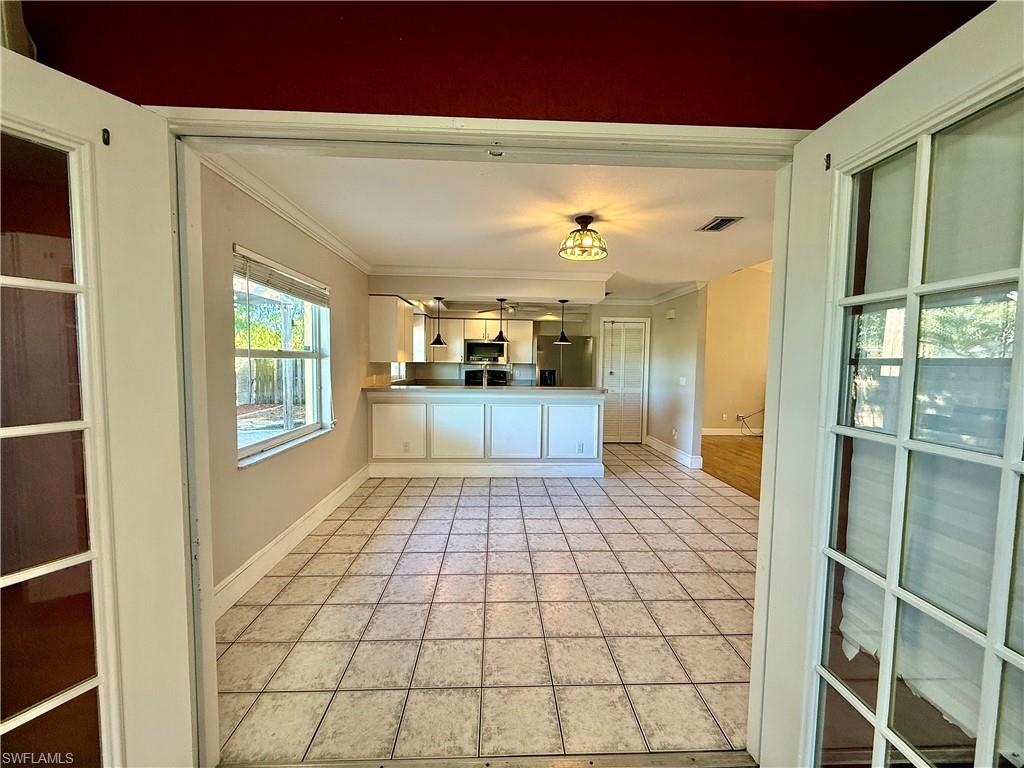 SANDY HOLLOW - Residential