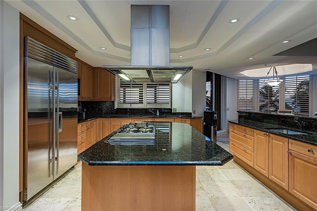 WINDSOR AT BAY COLONY - Residential