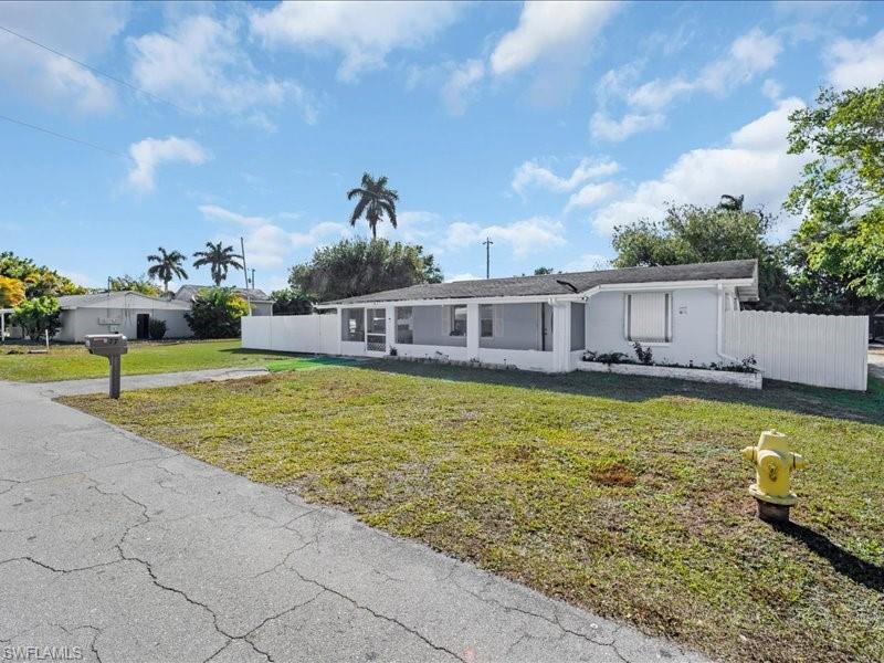 NORTH FORT MYERS - Residential