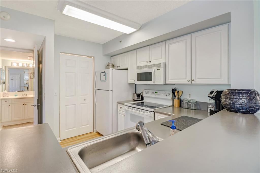 THE ENCLAVE AT NAPLES - Residential