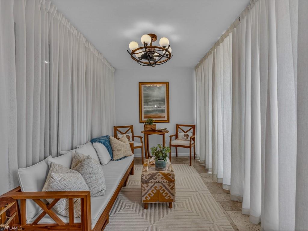 VENETIAN COVE CLUB - Residential