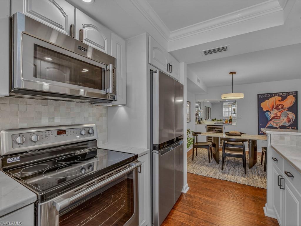 VENETIAN COVE CLUB - Residential