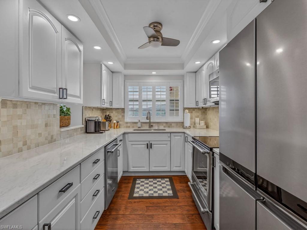 VENETIAN COVE CLUB - Residential