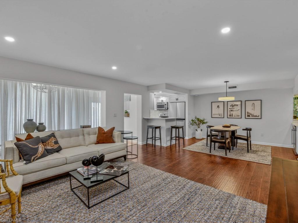 VENETIAN COVE CLUB - Residential