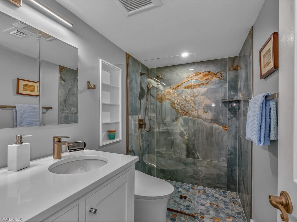 VENETIAN COVE CLUB - Residential