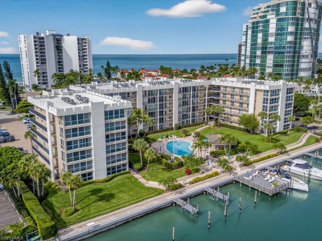 VENETIAN COVE CLUB - Residential