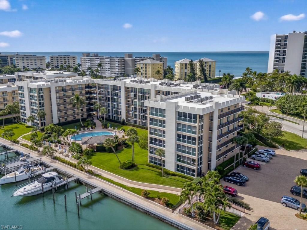 VENETIAN COVE CLUB - Residential