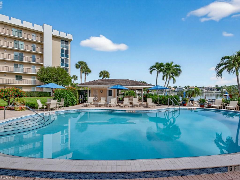 VENETIAN COVE CLUB - Residential