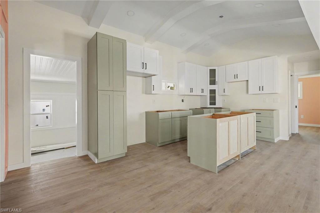 BAYSIDE ESTATES - Residential