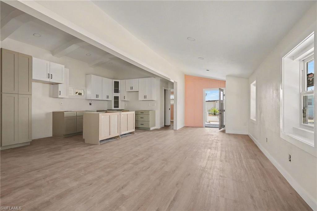 BAYSIDE ESTATES - Residential