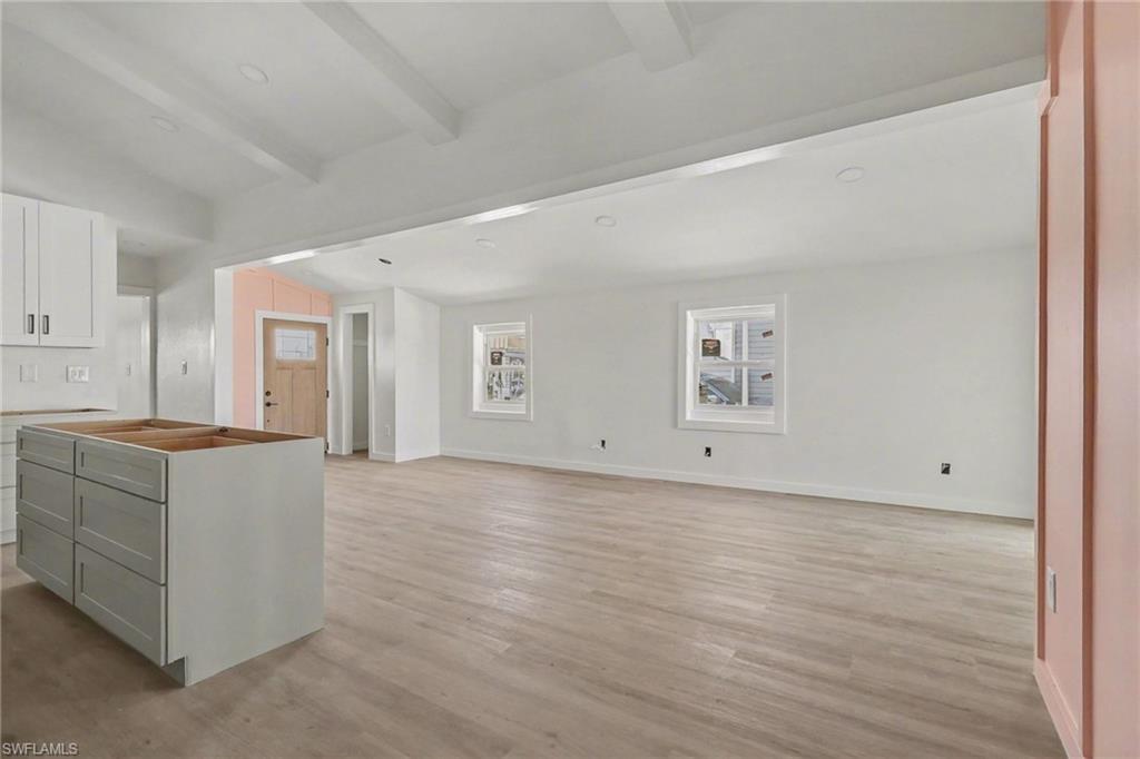 BAYSIDE ESTATES - Residential