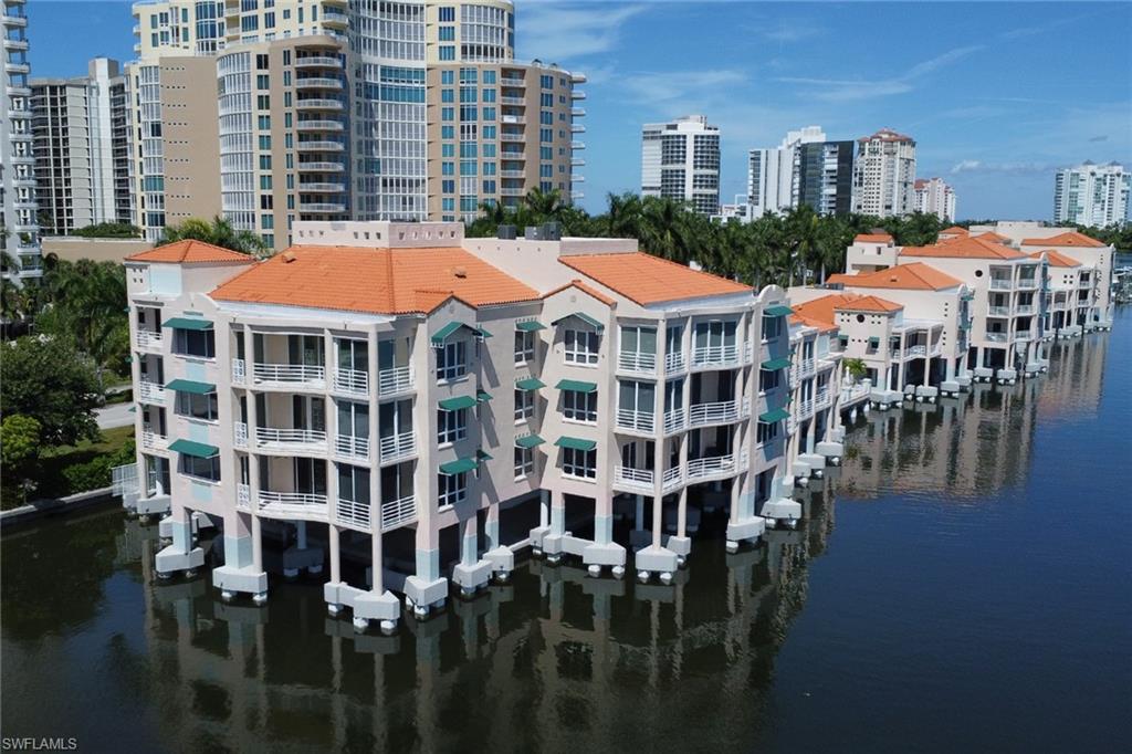 4500 Gulf Shore BLVD N 1-211