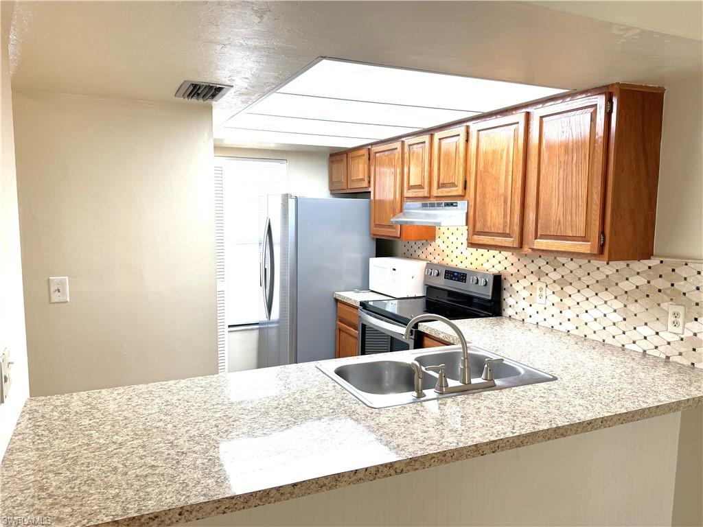 ROGERS COURT CONDOMINIUM - Residential