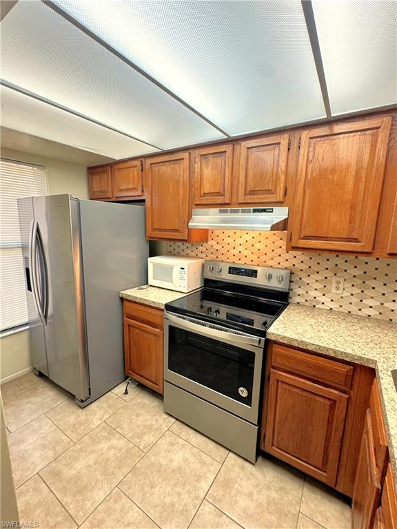 ROGERS COURT CONDOMINIUM - Residential