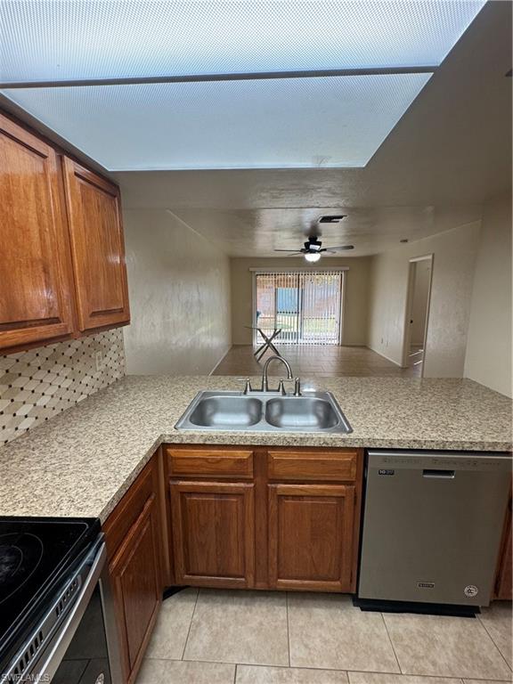 ROGERS COURT CONDOMINIUM - Residential