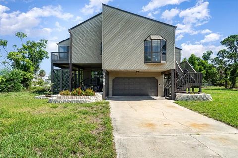 7786 Breakwater CT BOKEELIA FL 33922