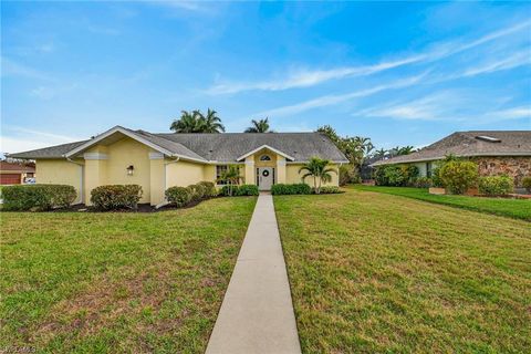 390 Saint Andrews BLVD NAPLES FL 34113