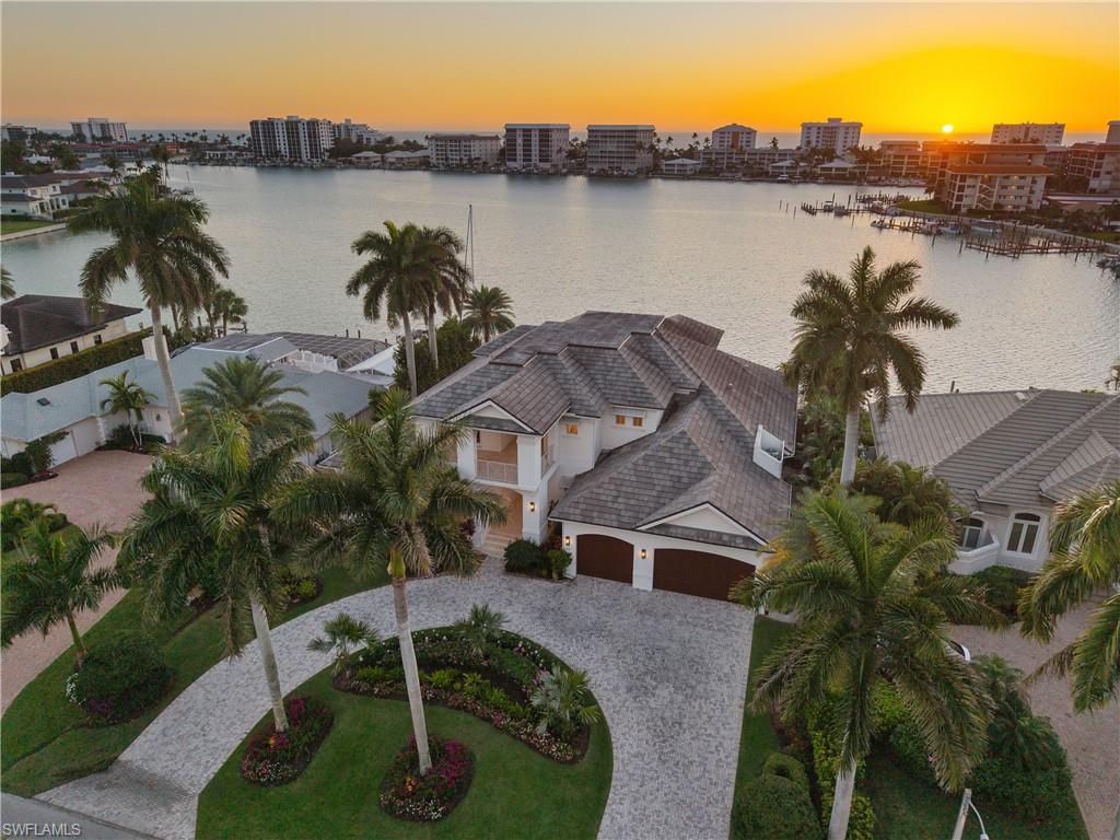 MOORINGS - Residential