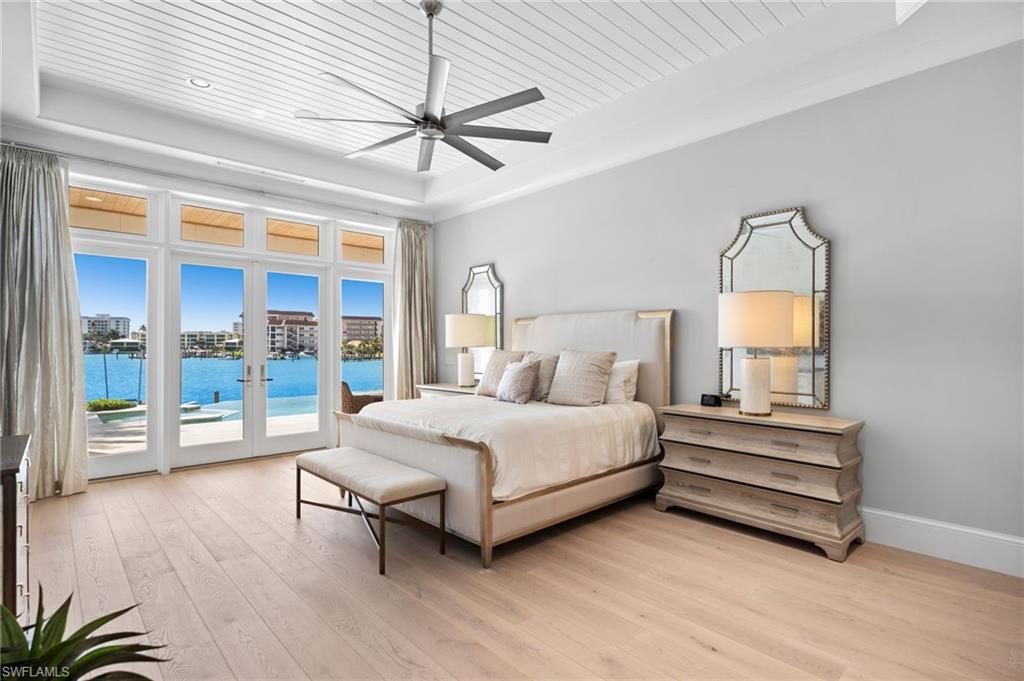 MOORINGS - Residential