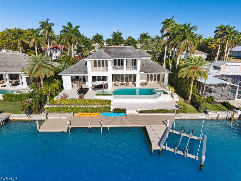 MOORINGS - Residential