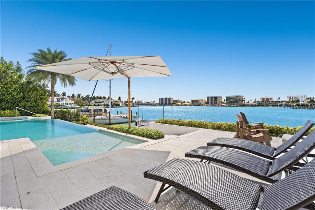 MOORINGS - Residential