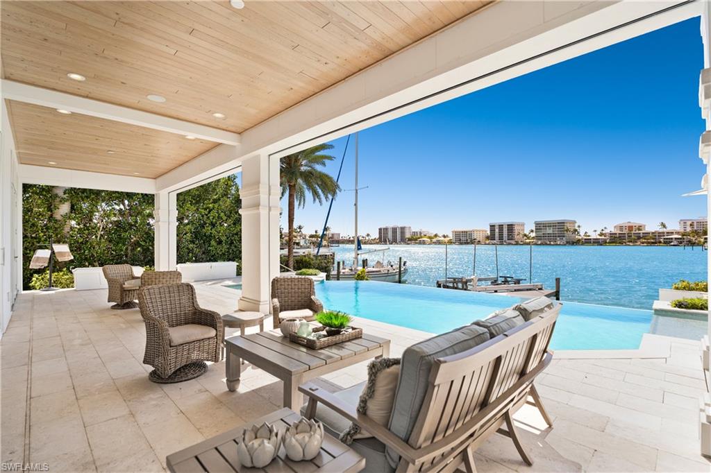 MOORINGS - Residential