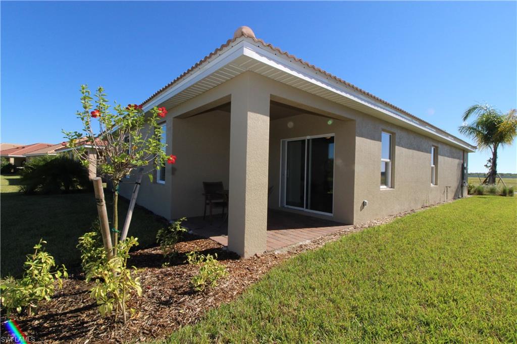 TOWN LAKES - Residential